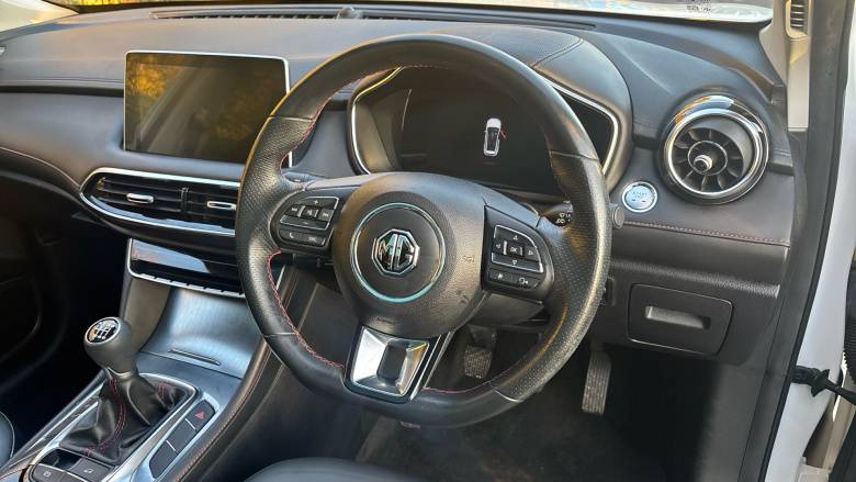 MG Hs 1.5 T-GDI Exclusive 5dr Petrol Hatchback